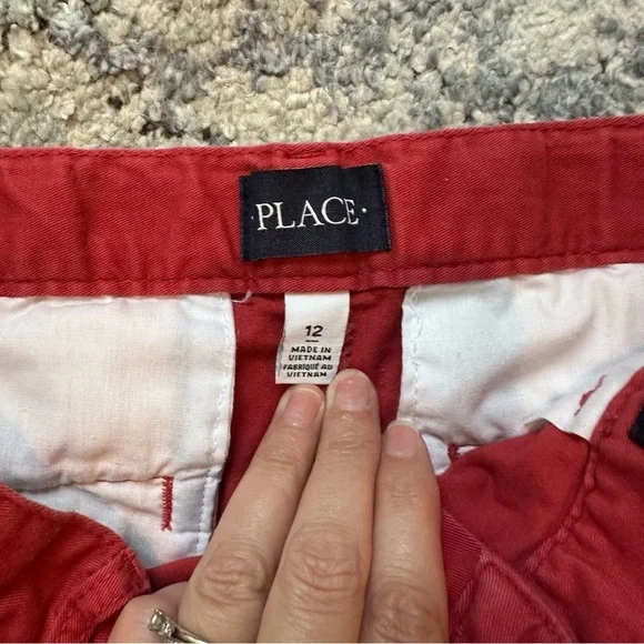 The Children’s Place Red Shorts - Picture 2 of 4